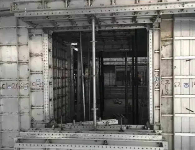 mannequin coffrage aluminium